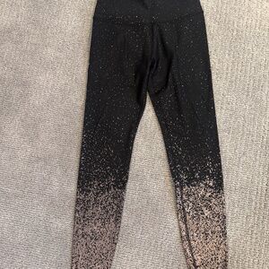 Beyond Yoga foil print leggings